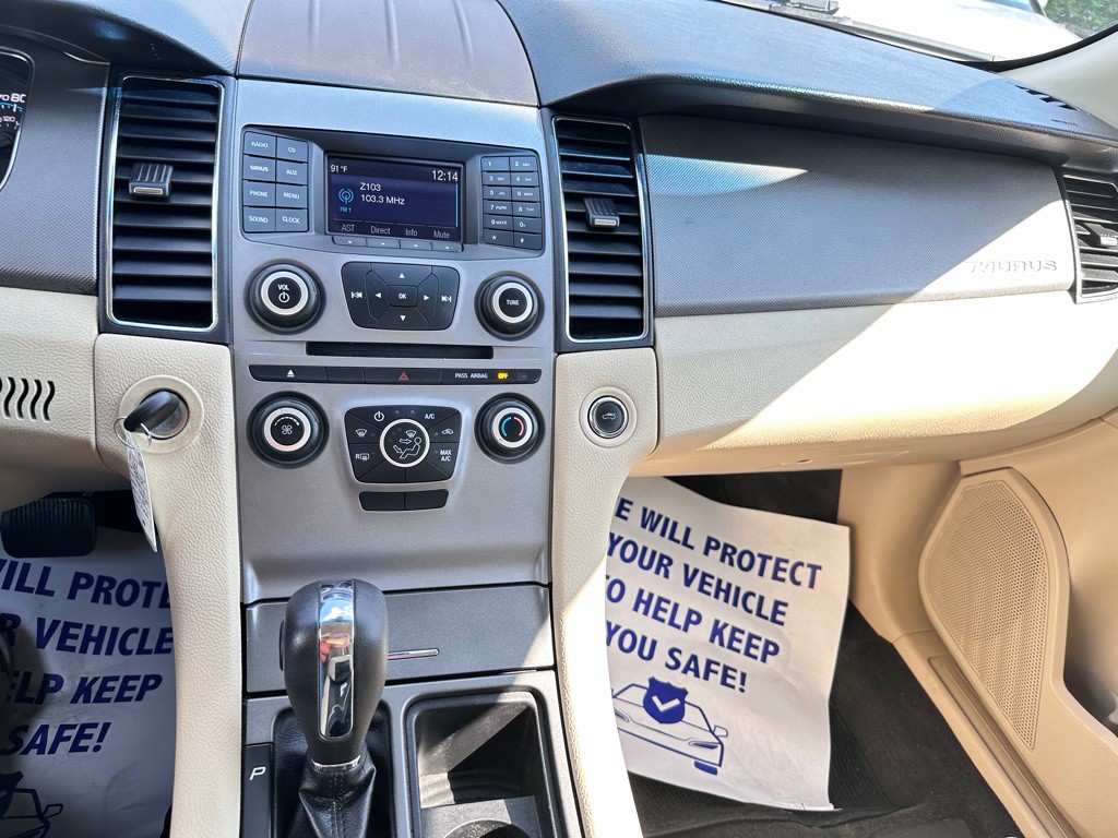 2018 Ford Taurus Image 22
