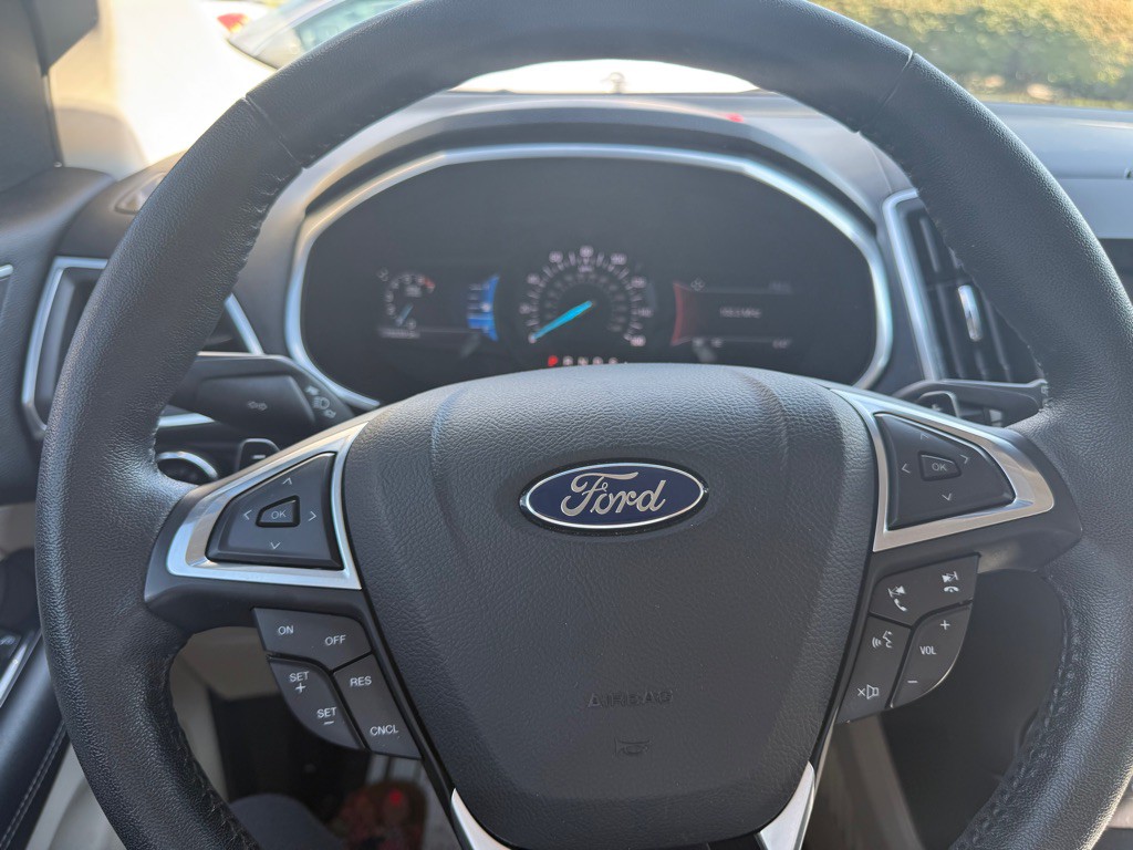 2016 Ford Edge Image 24