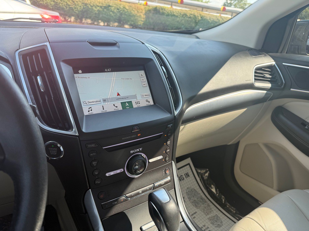 2016 Ford Edge Image 25