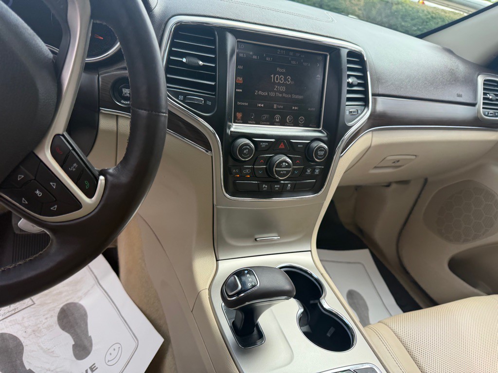 2015 Jeep Grand Cherokee Image 17