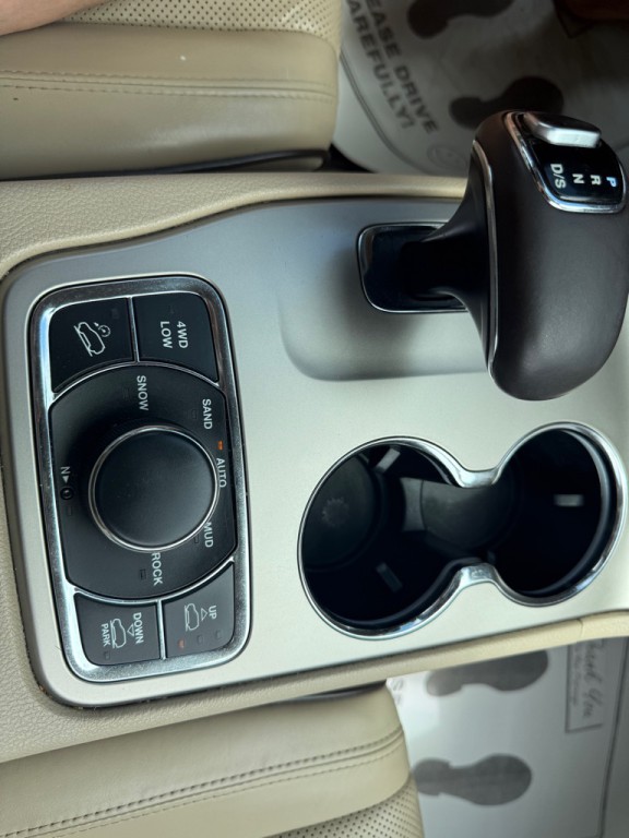 2015 Jeep Grand Cherokee Image 25