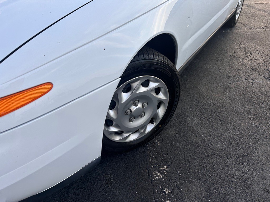 2000 Saturn LS1 Image 12