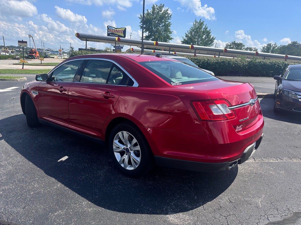2012 Ford Taurus Image 3