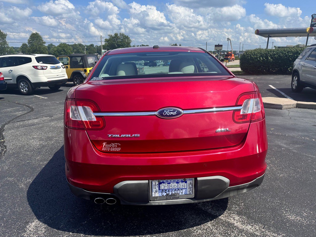 2012 Ford Taurus Image 4