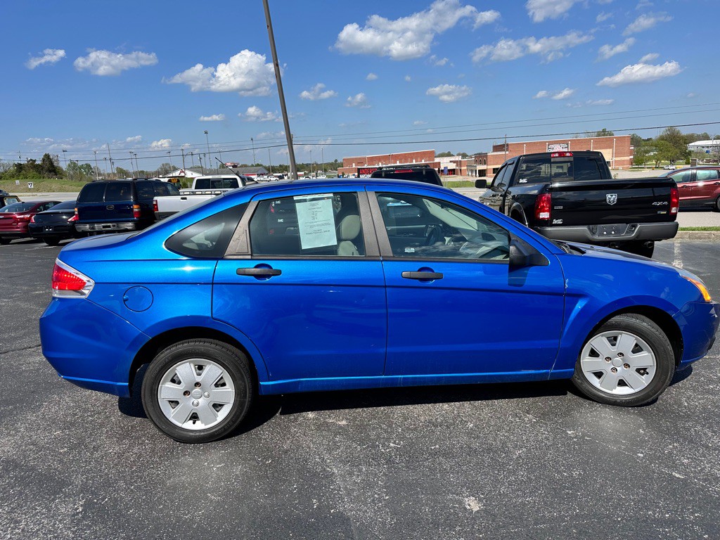 2010 Ford Focus Image 6