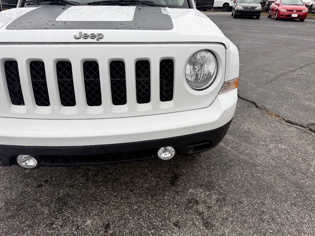 2016 Jeep Patriot Image 9