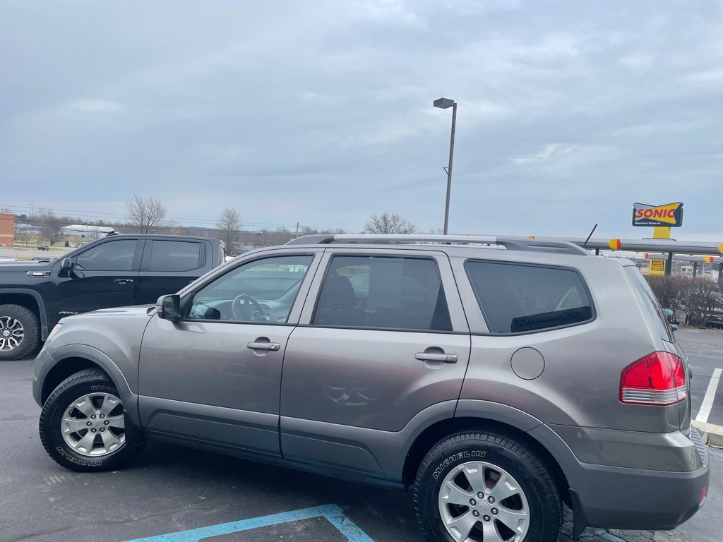 2009 Kia Borrego Image 32