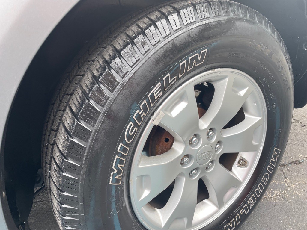 2009 Kia Borrego Image 38