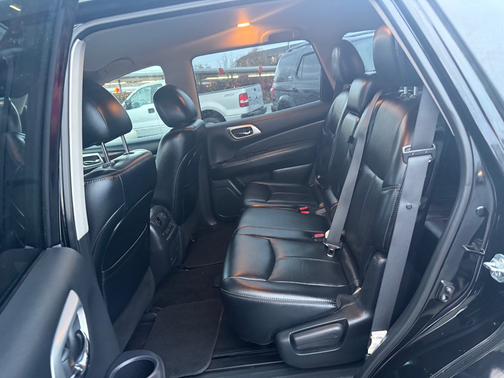 2014 Nissan Pathfinder Image 18