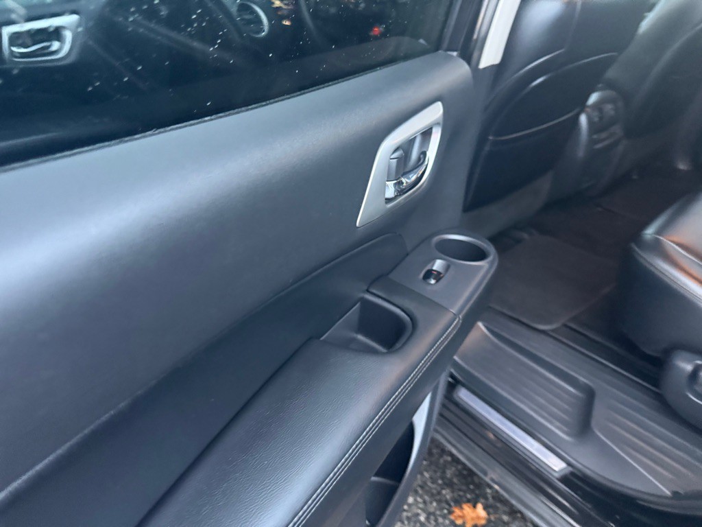 2014 Nissan Pathfinder Image 19
