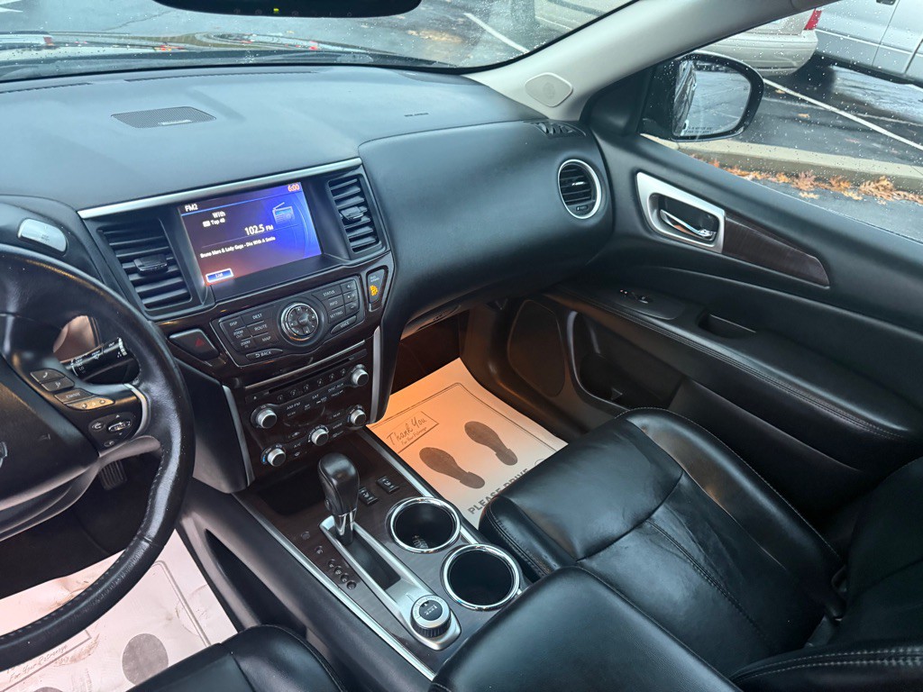 2014 Nissan Pathfinder Image 21