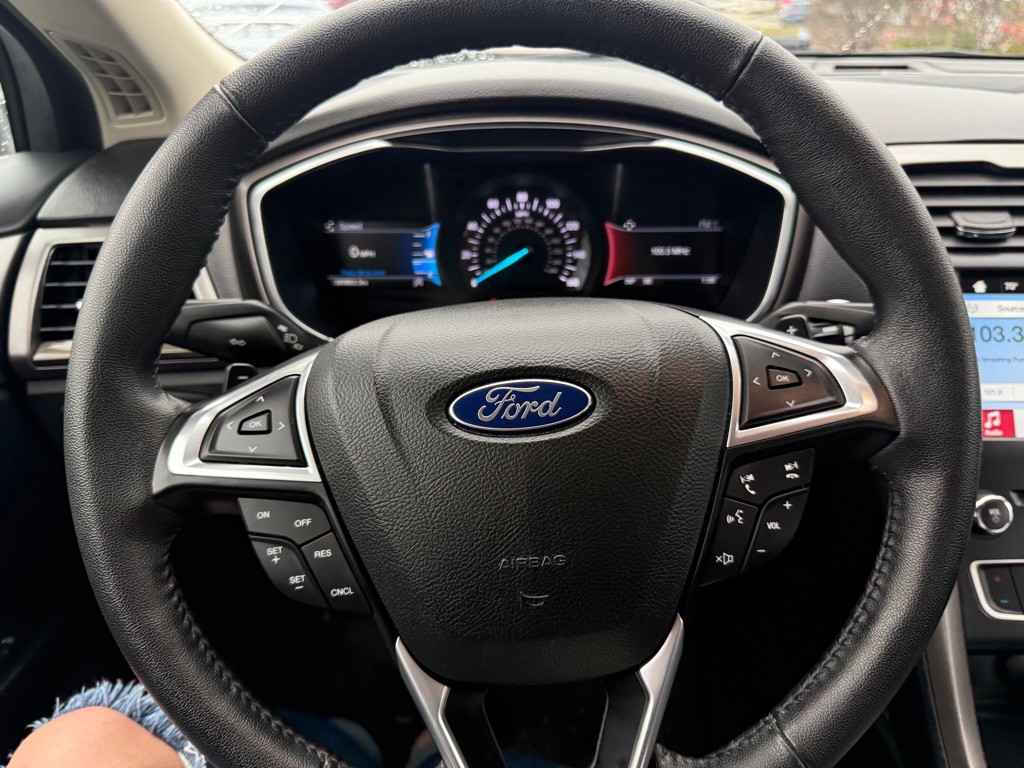 2017 Ford Fusion Image 21