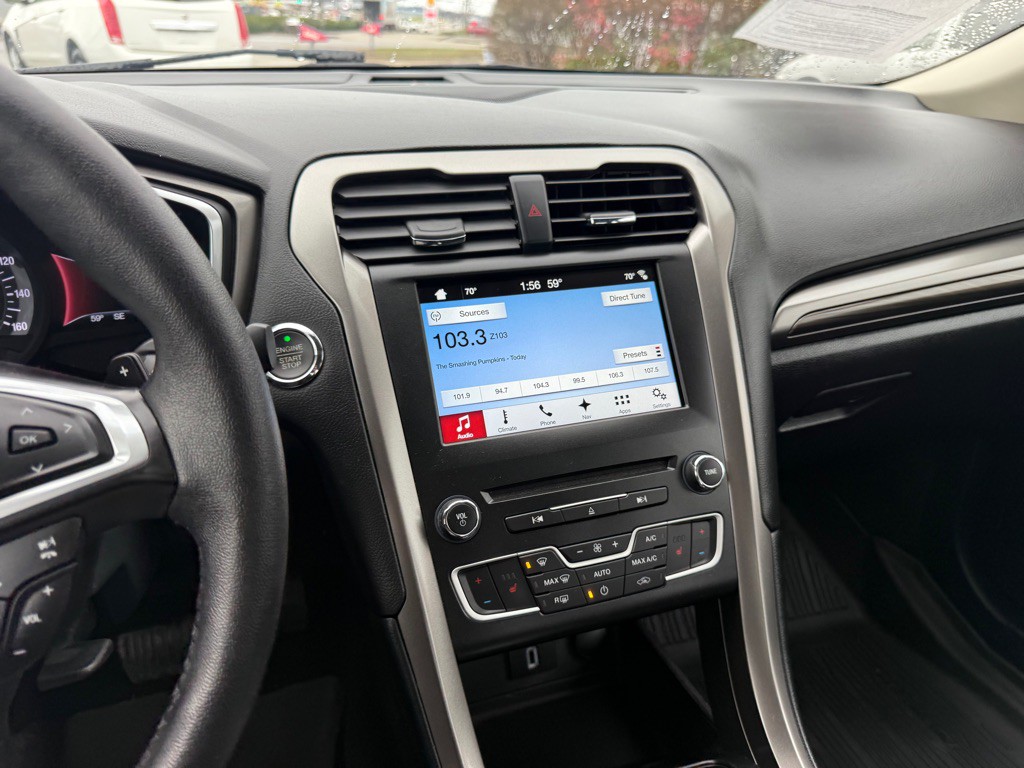 2017 Ford Fusion Image 22