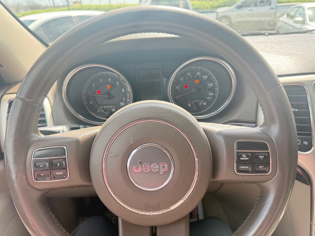 2012 Jeep Grand Cherokee Image 17
