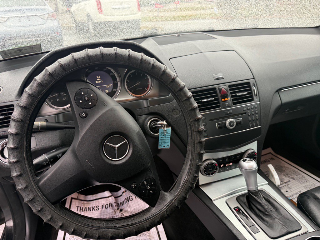 2009 Mercedes-Benz C-Class Image 18