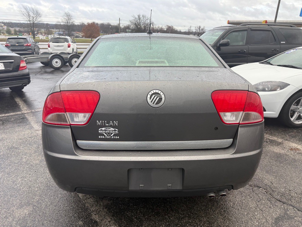 2010 Mercury Milan Image 4
