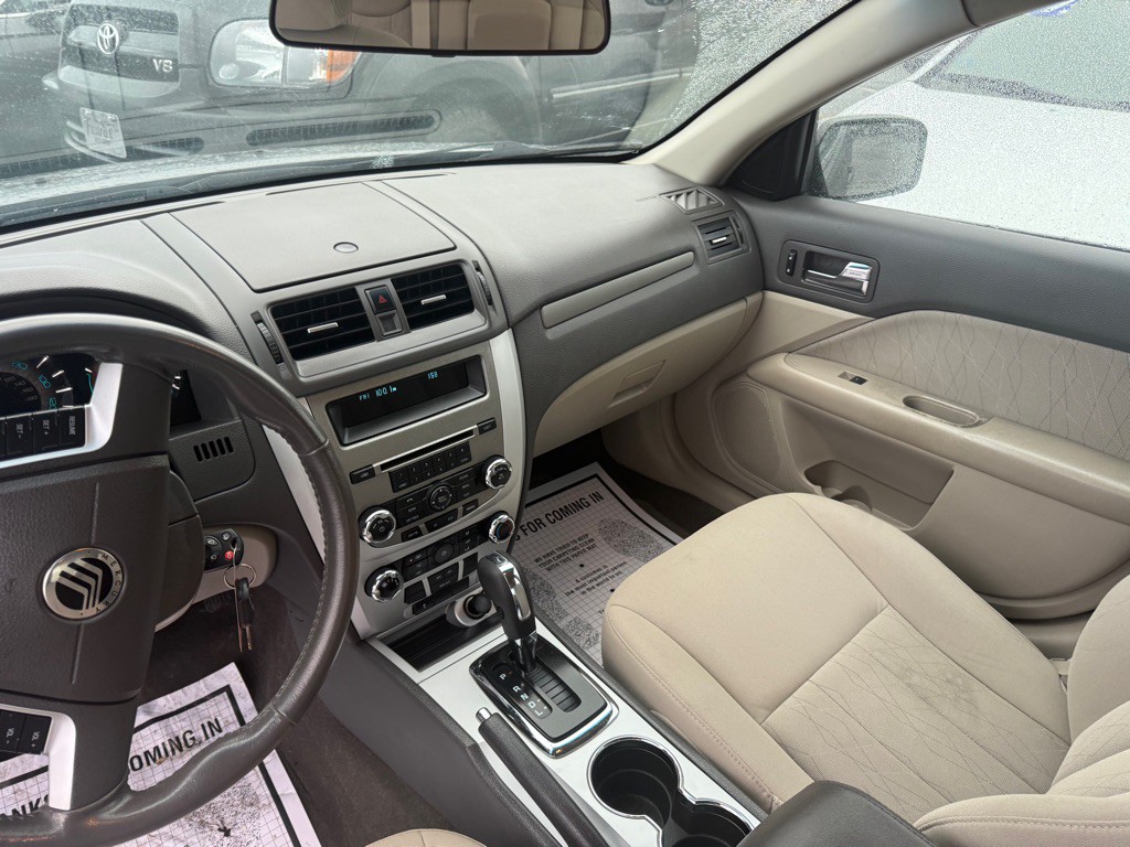 2010 Mercury Milan Image 14