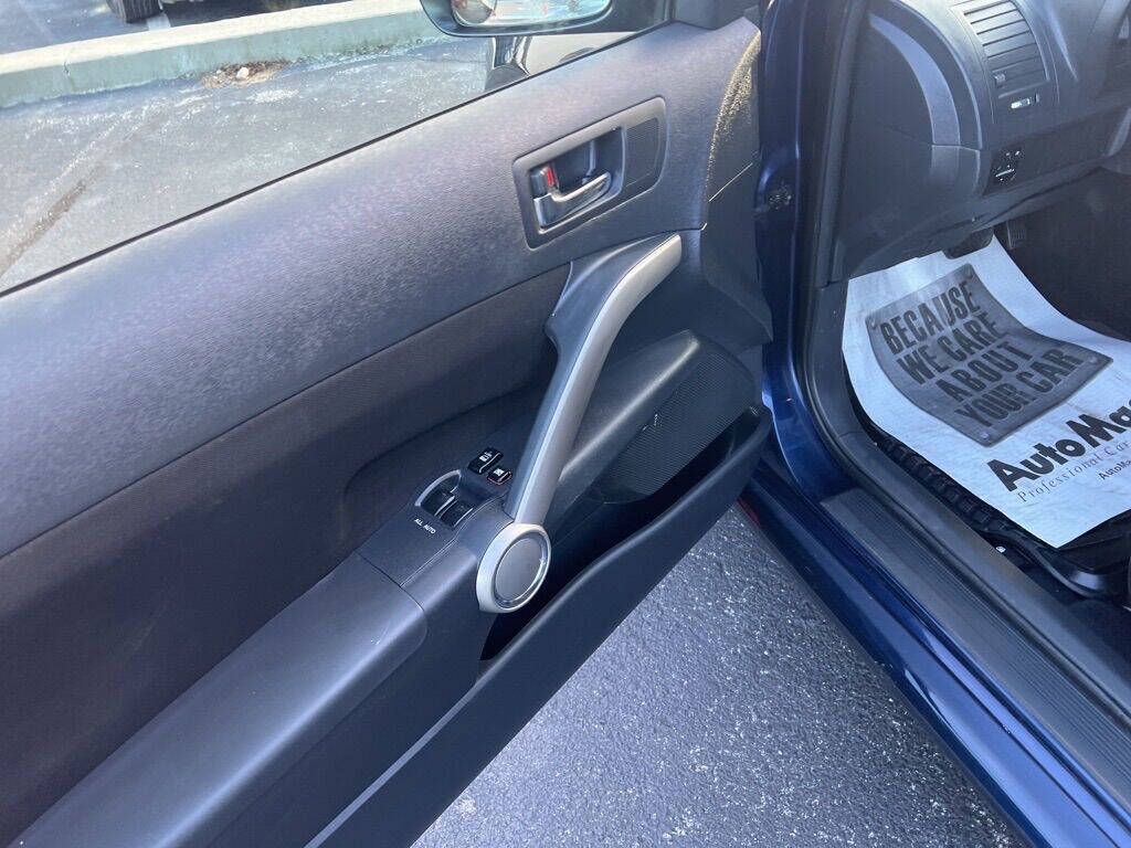 2010 Scion tC Image 9