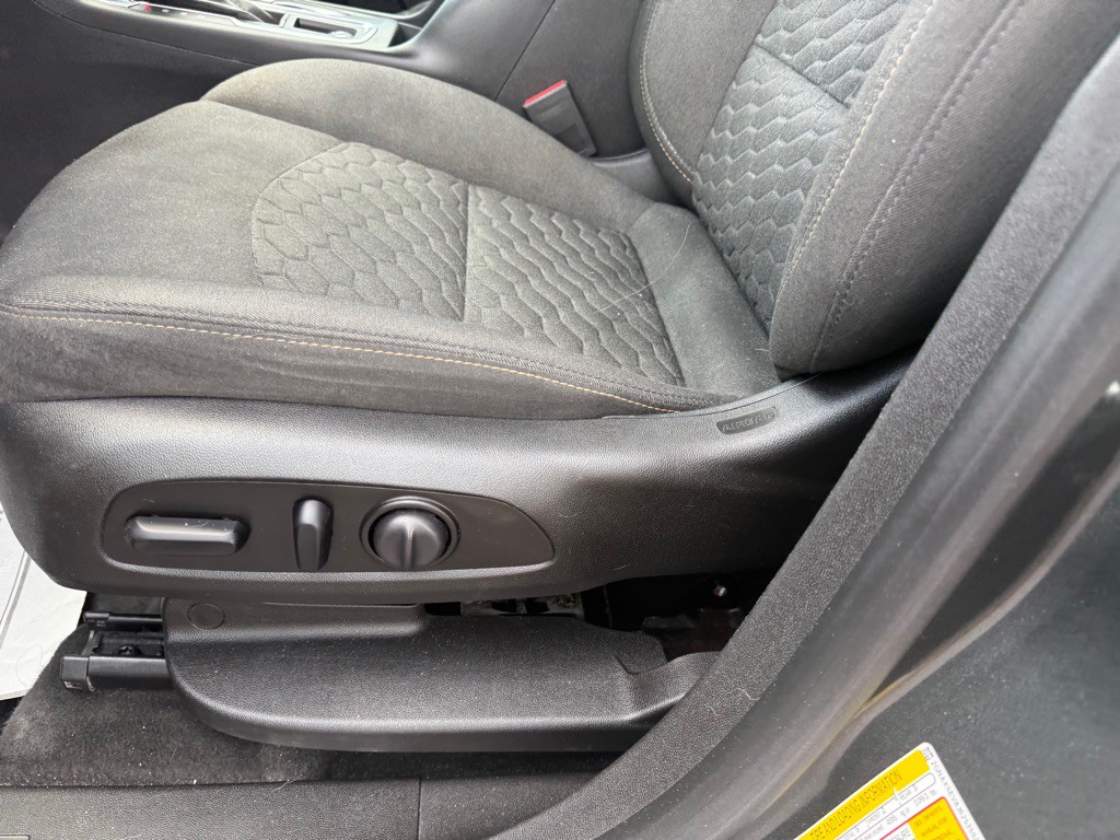 2018 Chevrolet Equinox Image 13