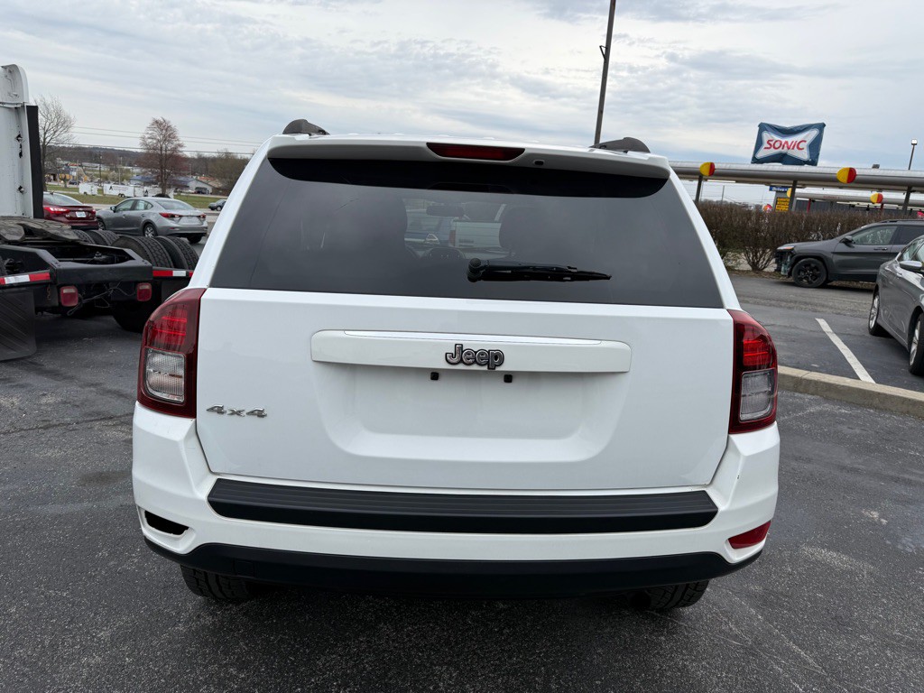 2015 Jeep Compass Image 4