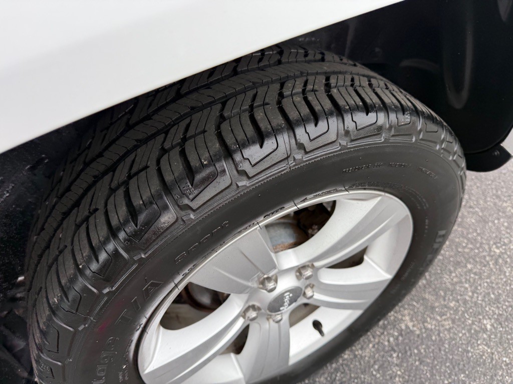 2015 Jeep Compass Image 12