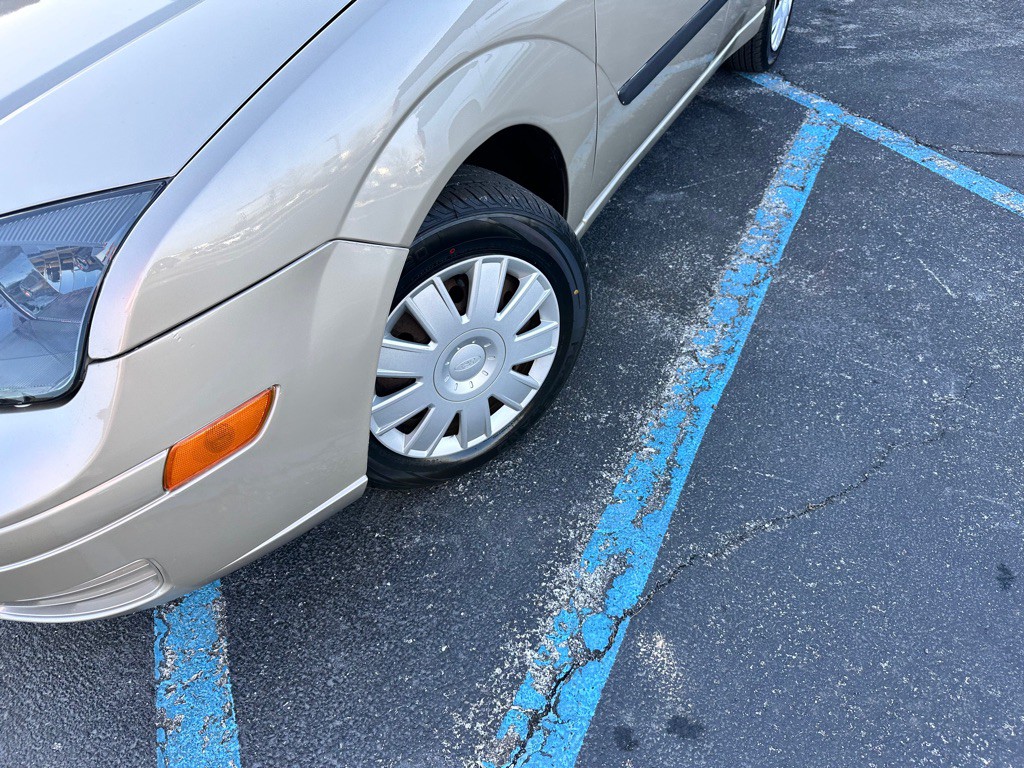 2007 Ford Focus Image 11