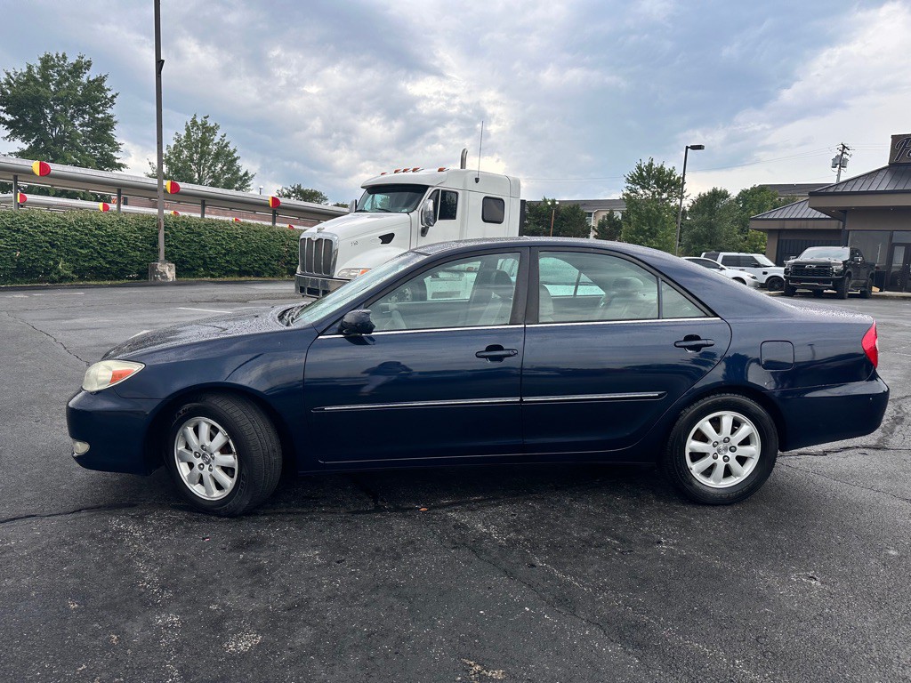 2004 Toyota Camry Image 3