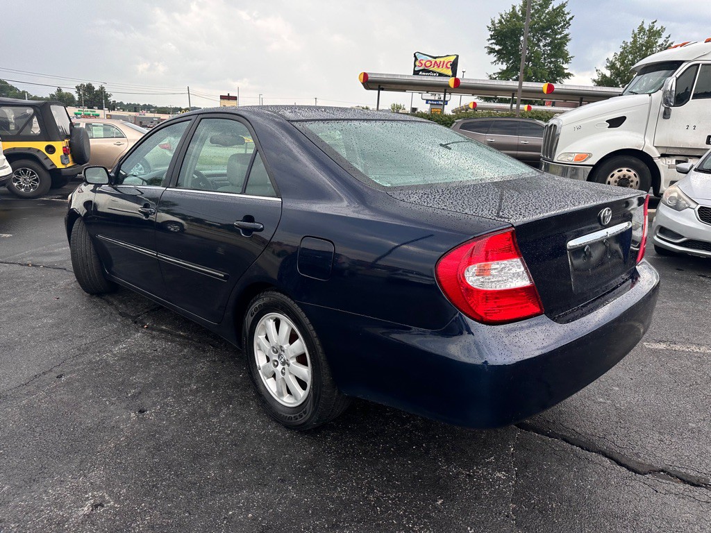 2004 Toyota Camry Image 4