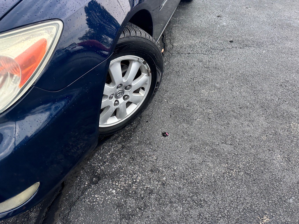 2004 Toyota Camry Image 10