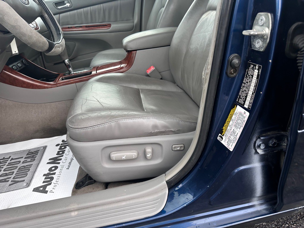 2004 Toyota Camry Image 15