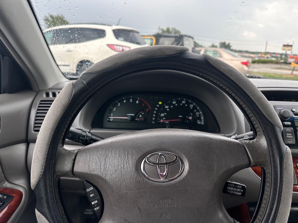 2004 Toyota Camry Image 20