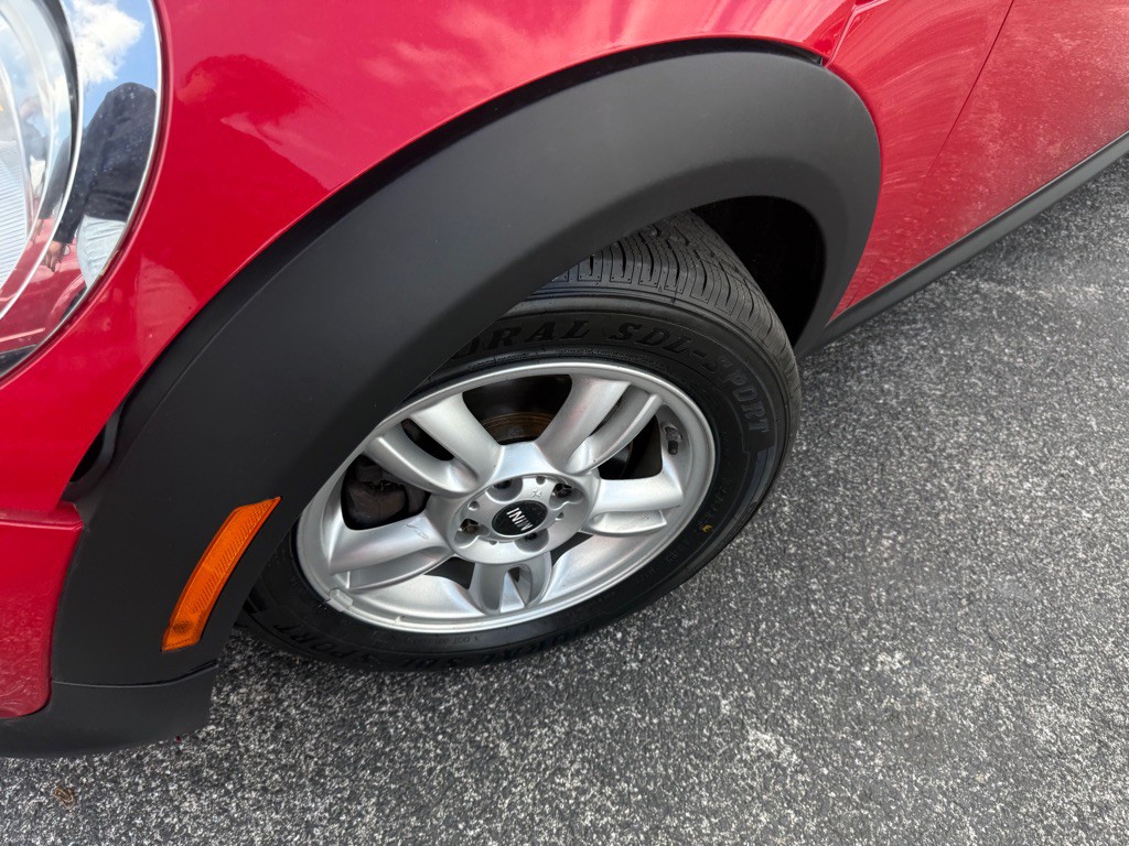 2012 MINI Cooper Image 11