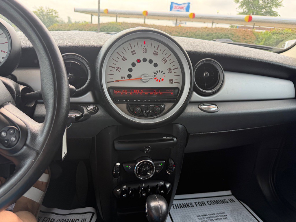 2012 MINI Cooper Image 29