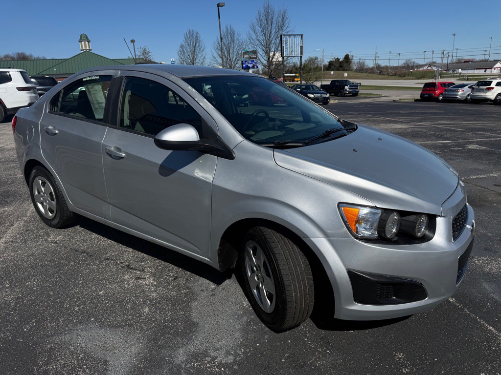 2016 Chevrolet Sonic Image 7