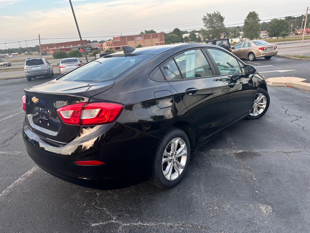 2019 Chevrolet Cruze Image 5