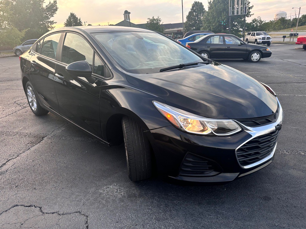 2019 Chevrolet Cruze Image 7