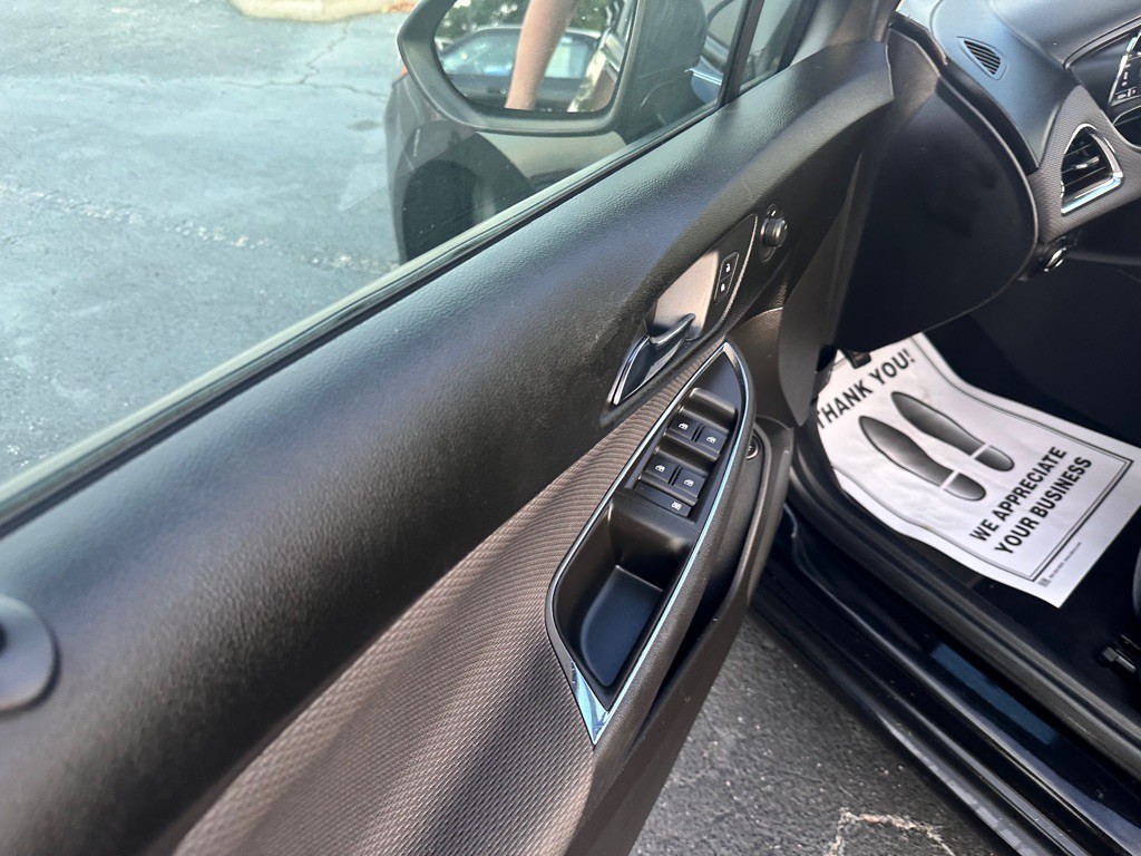 2019 Chevrolet Cruze Image 15