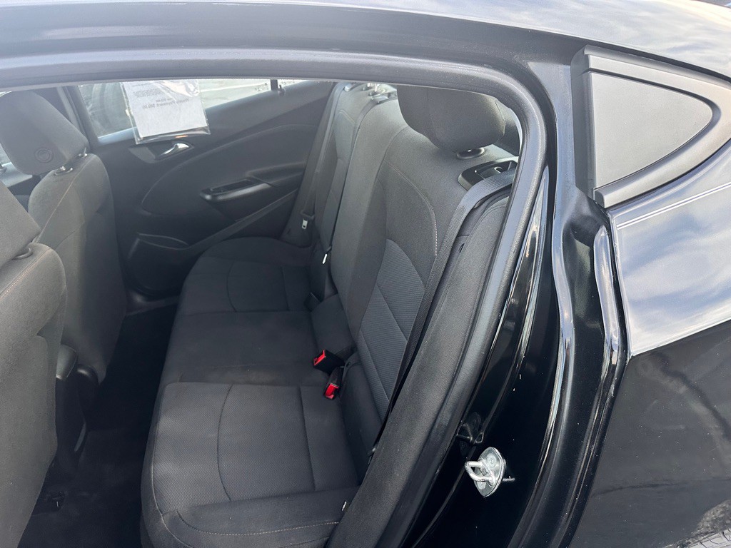 2019 Chevrolet Cruze Image 16