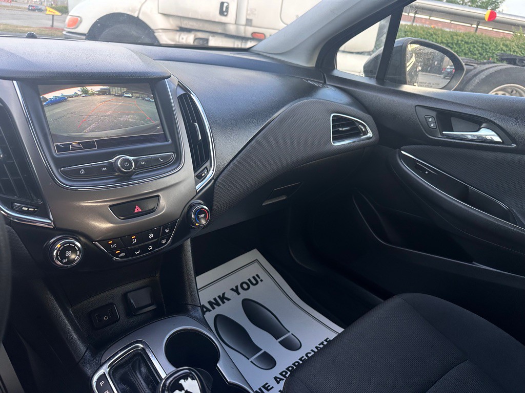 2019 Chevrolet Cruze Image 22