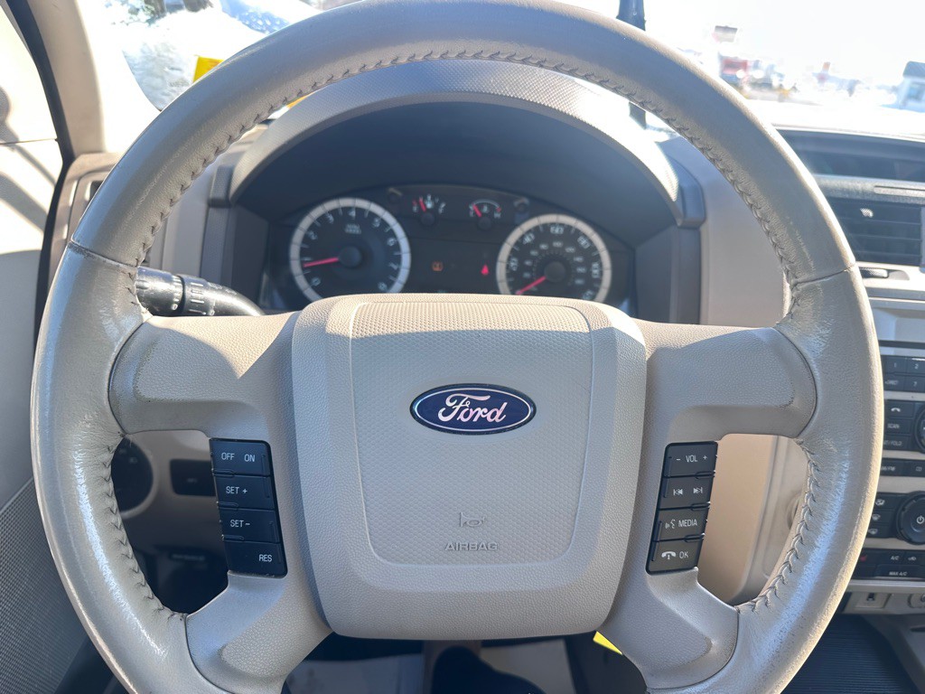2011 Ford Escape Image 24