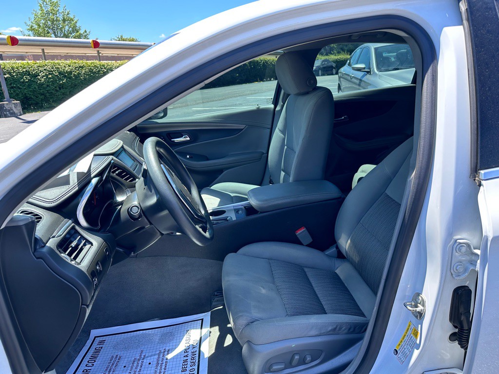 2017 Chevrolet Impala Image 14