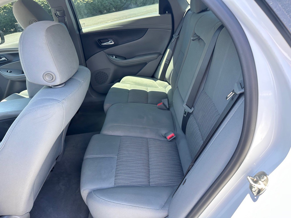 2017 Chevrolet Impala Image 17