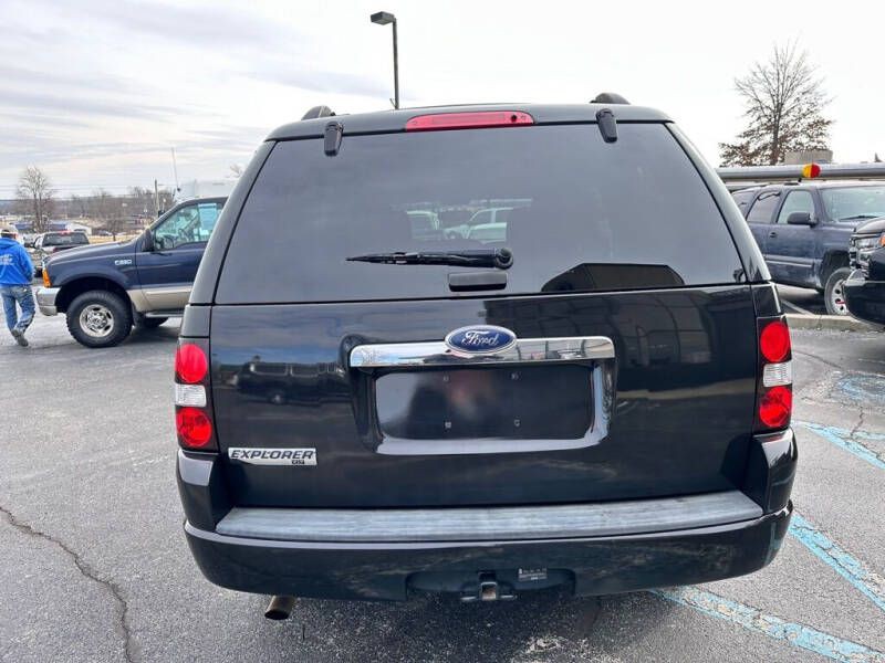 2009 Ford Explorer Image 4