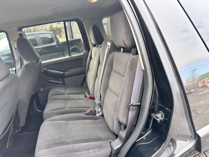 2009 Ford Explorer Image 11