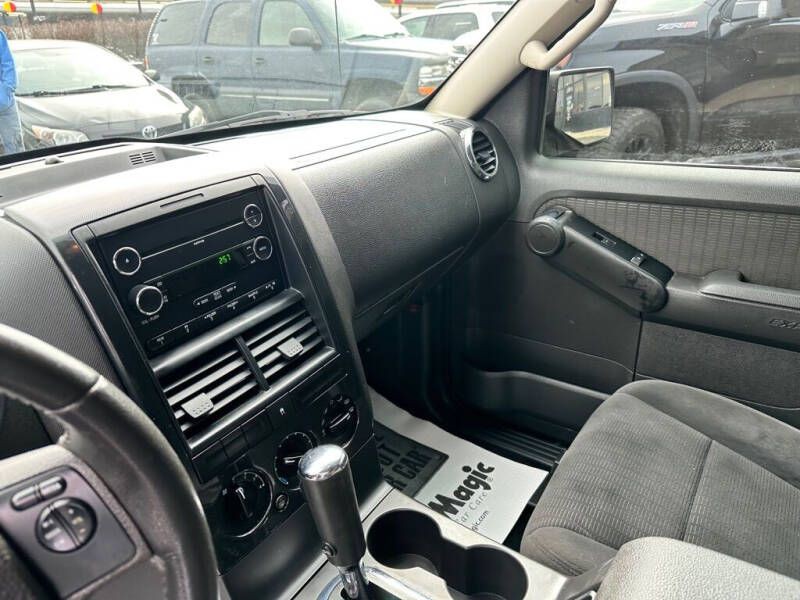 2009 Ford Explorer Image 15