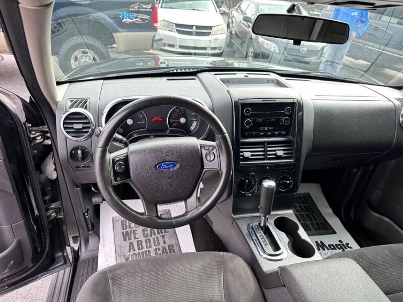2009 Ford Explorer Image 27