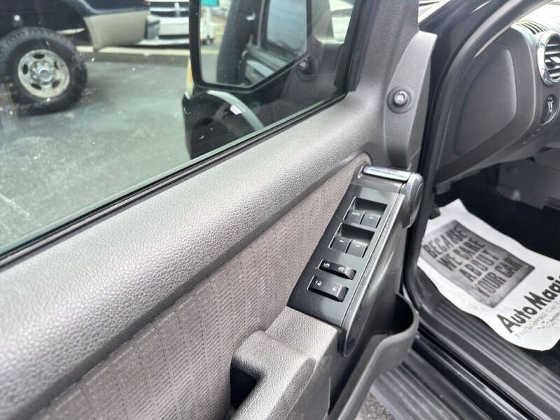 2009 Ford Explorer Image 35