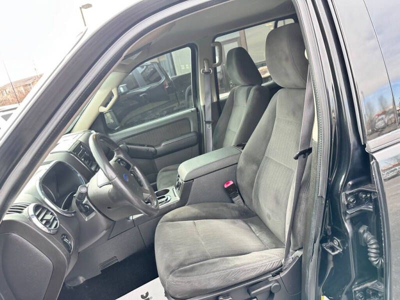 2009 Ford Explorer Image 36