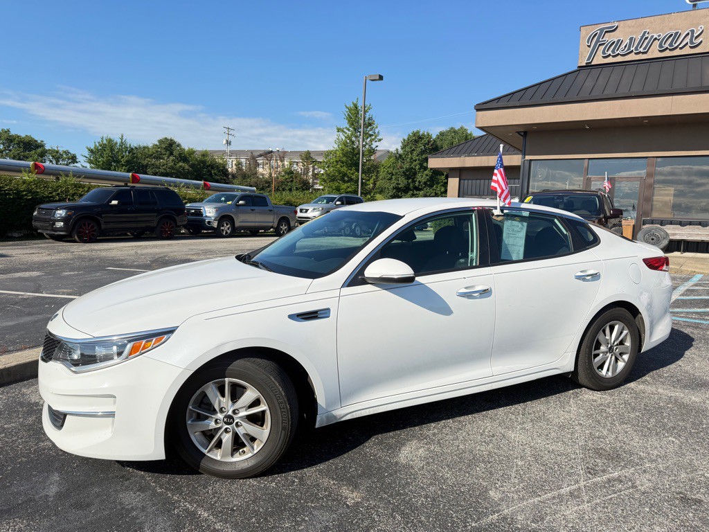 2017 Kia Optima Image 3