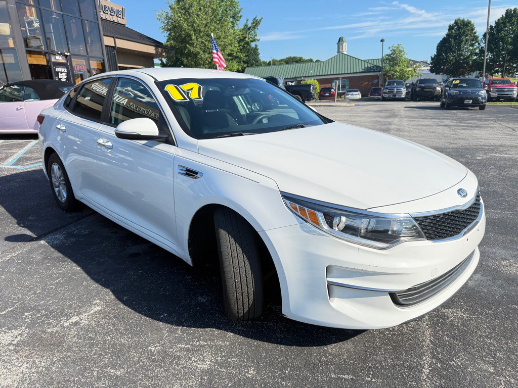 2017 Kia Optima Image 8